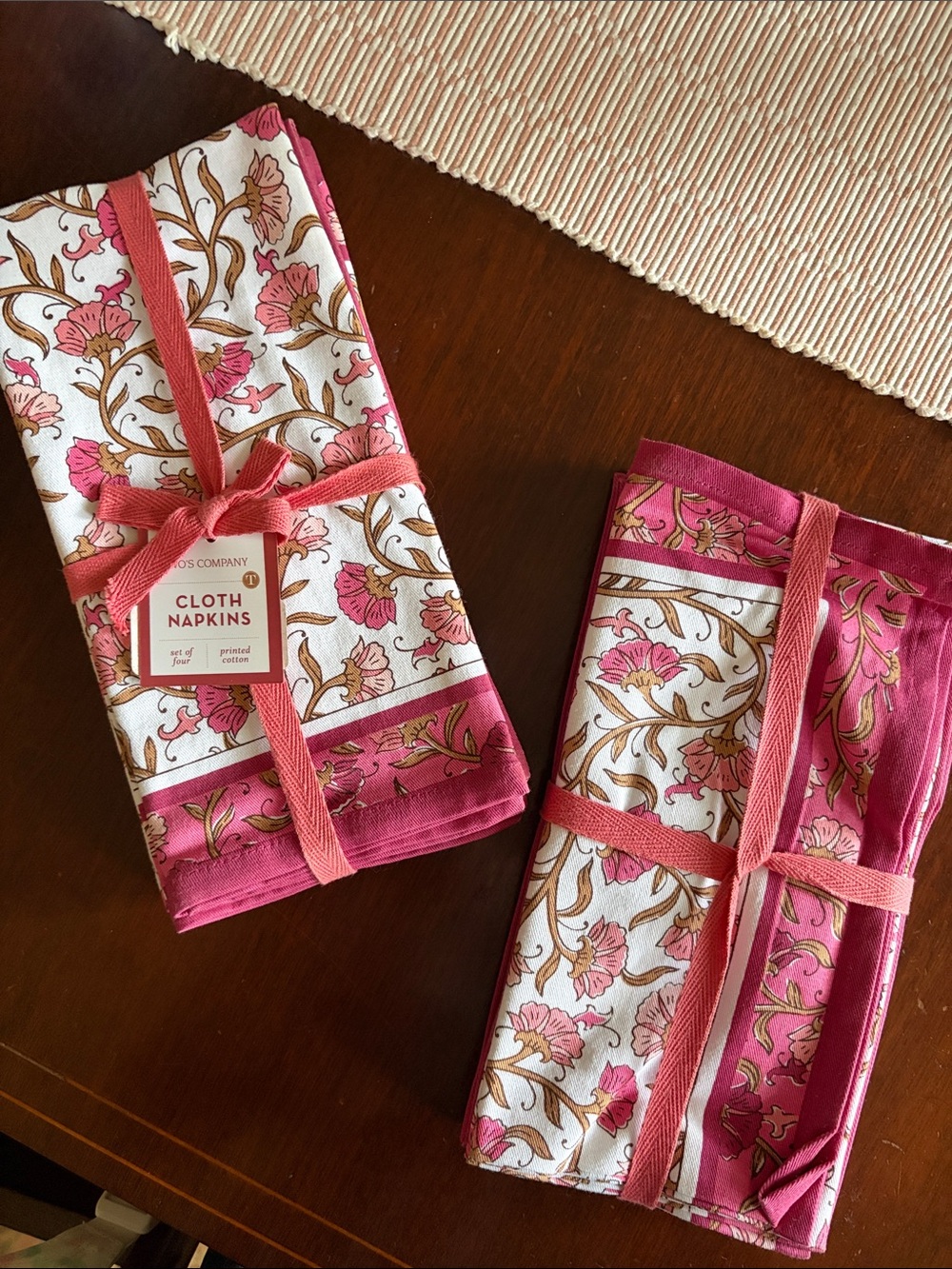 NWT Two’s Company napkins, set of 8